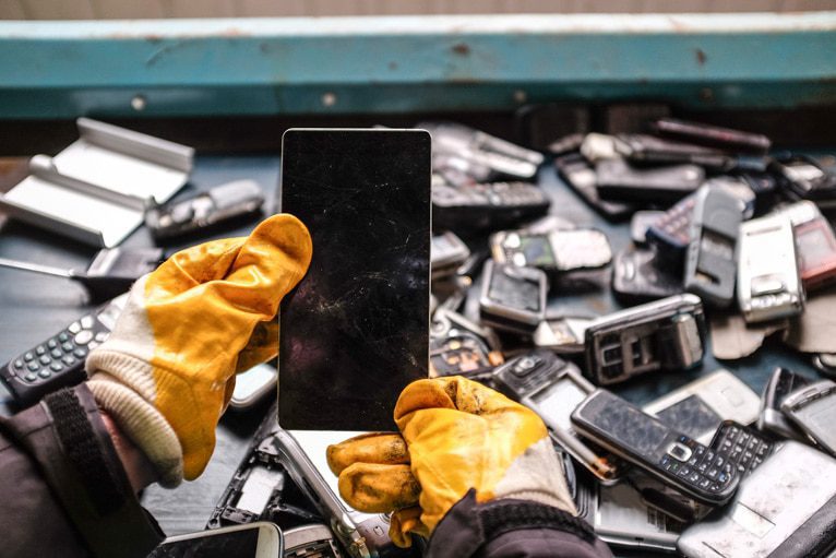 Electronic recycling program at Maple Leaf Foods - Photo Credit baranozdemir