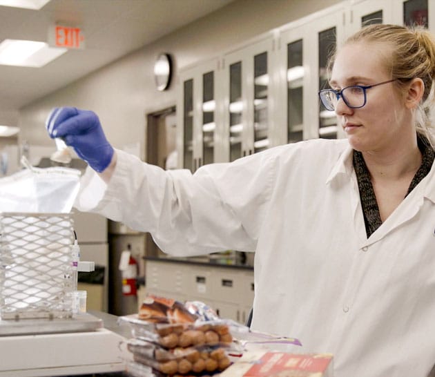 Essais en laboratoire des Aliments Maple Leaf